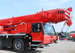АВТОКРАН LIEBHERR LTM 1055 С ГУСЬКОМ 55 ТОНН