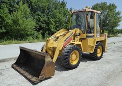 АРЕНДА ЭКСКАВАТОРА-ПОГРУЗЧИКА KOMATSU WB98